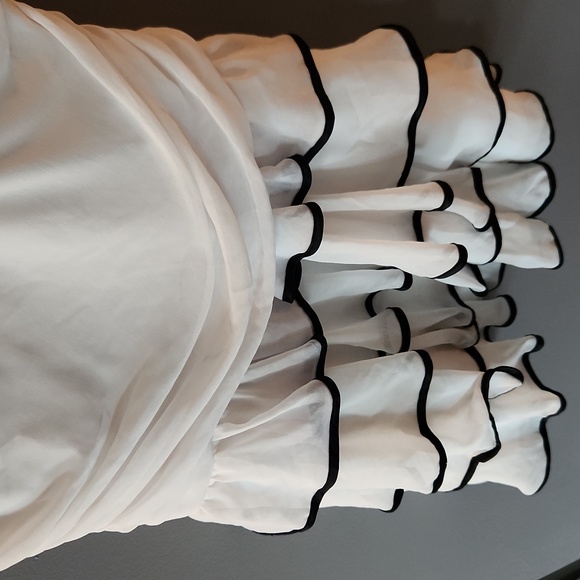 Forever 21 V Neck Midi Dress - Picture 2 of 5